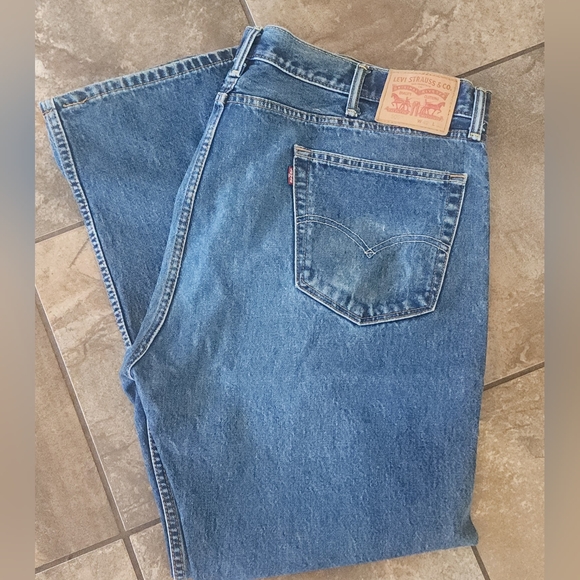 Levi's 505 Men's Jeans 42 x 32 - Picture 1 of 3